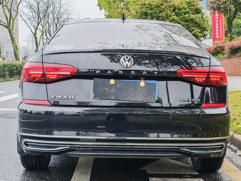 Volkswagen Passat 2019 — фото 12