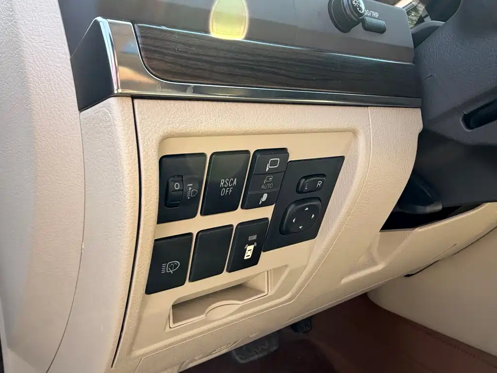 Toyota Land Cruiser 2019 — фото 16