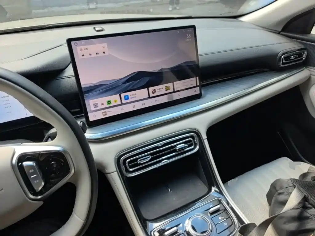 Geely Galaxy Star 6 2025 — фото 10