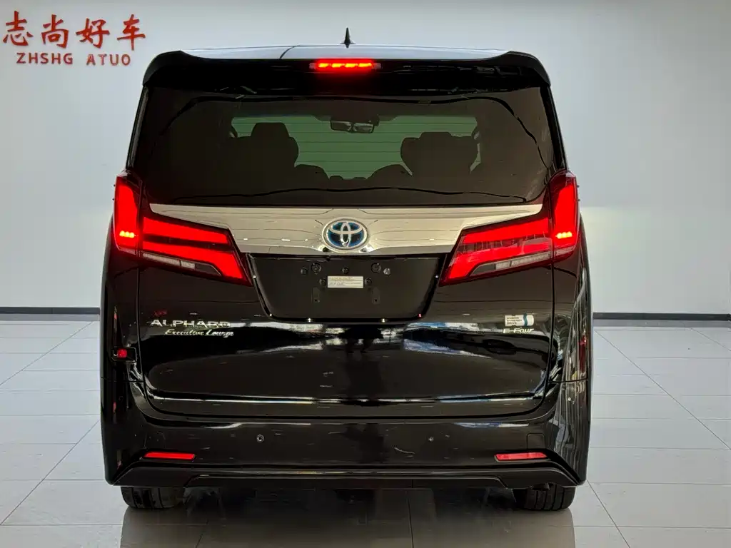 Toyota Alphard 2020 — фото 13