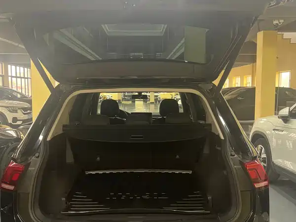 Volkswagen Tiguan L 2023