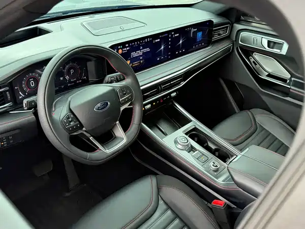 Ford Explorer 2023