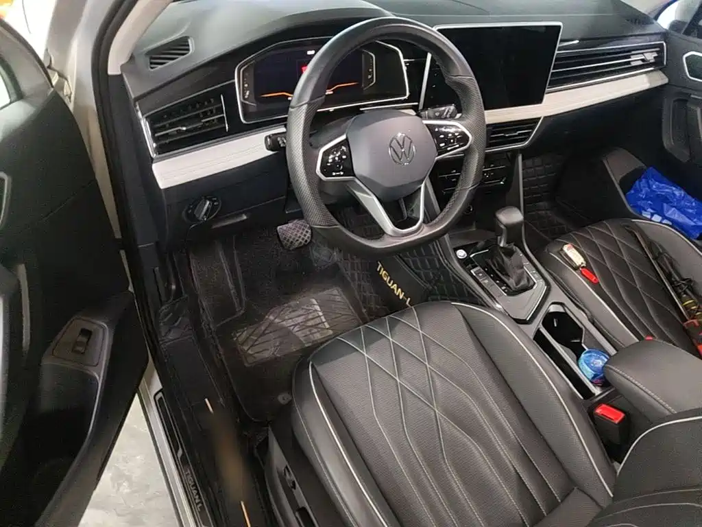 Volkswagen Tiguan L 2023 — фото 16