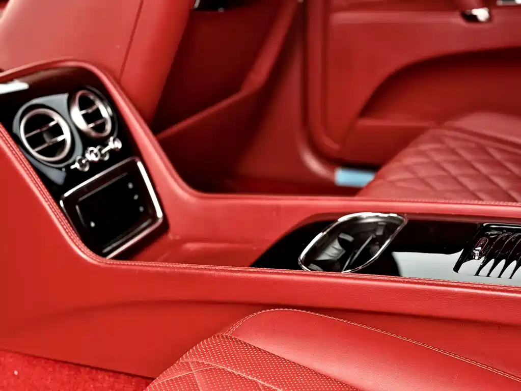 Bentley Flying Spur 2019 — фото 14