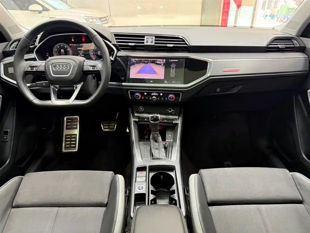 Audi Q3 2022 — фото 20