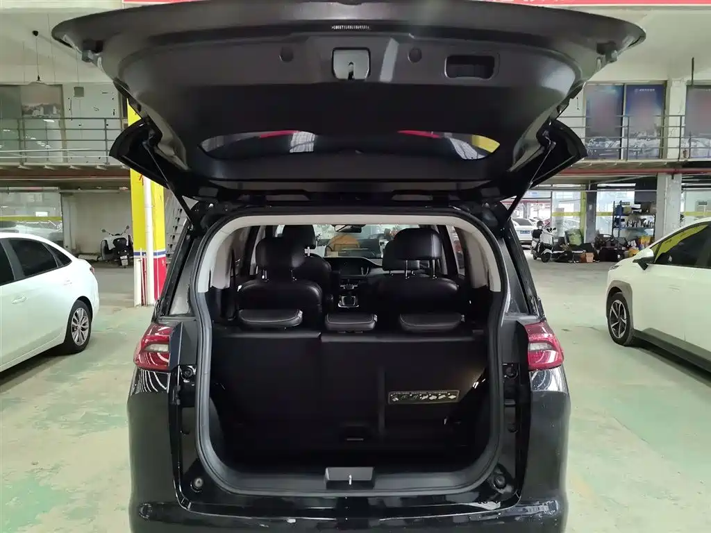 GAC Motor Trumpchi M6 2021 — фото 10