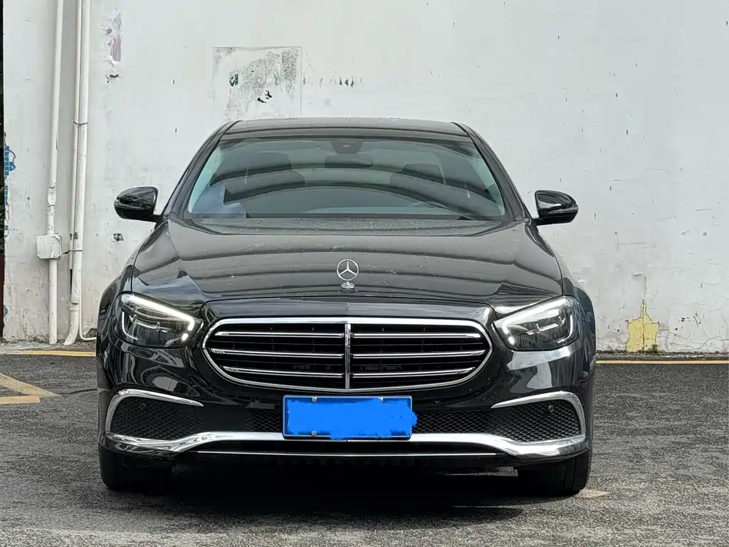 Mercedes-Benz E-Class 2023 — фото 38