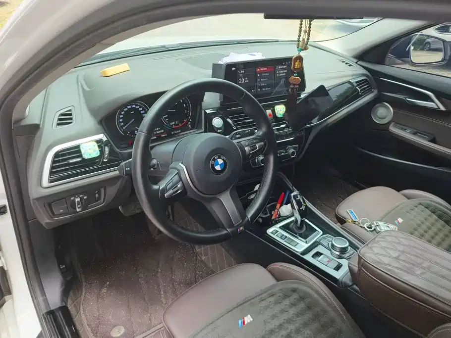 BMW 1 Series 2023 — фото 12