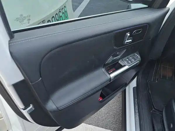 Mercedes-Benz EQB 2023
