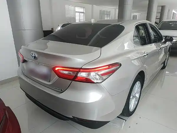 Toyota Camry 2021