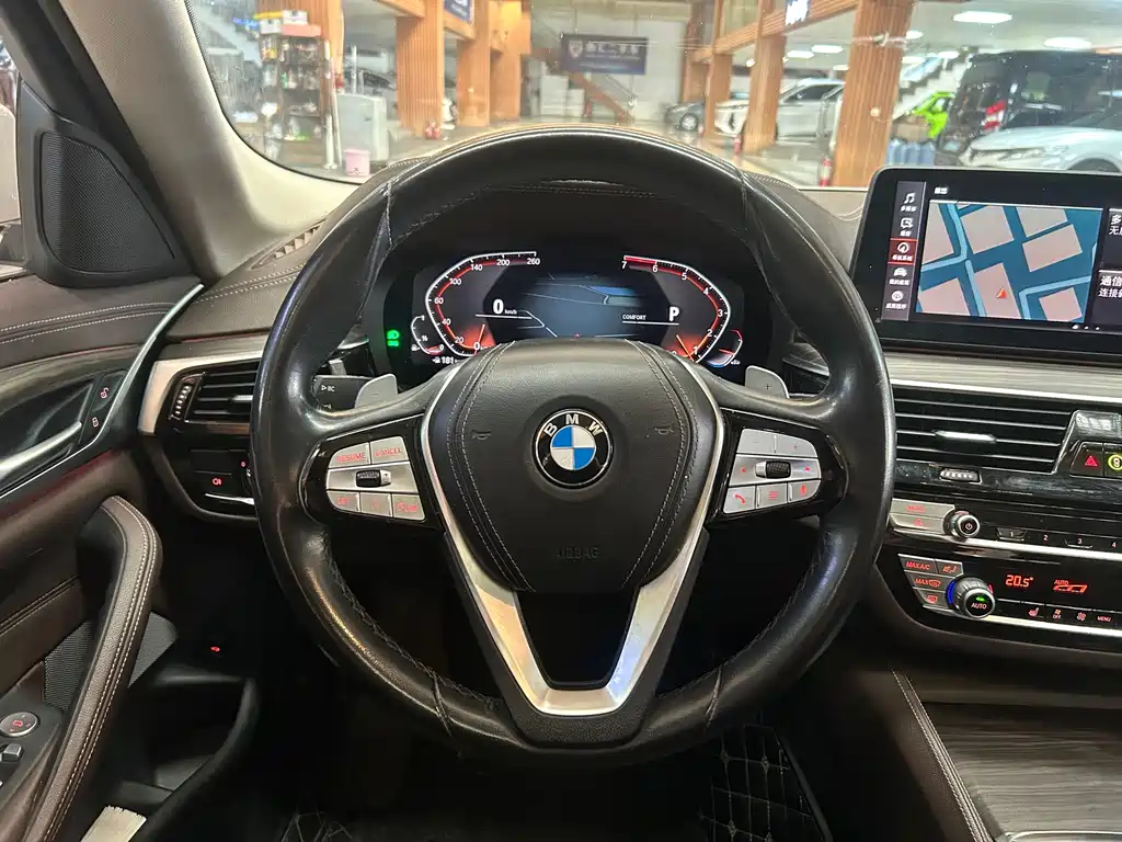 BMW 5 Series 2021 — фото 15