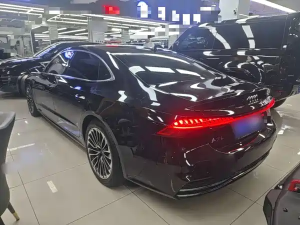 Audi A7L 2024