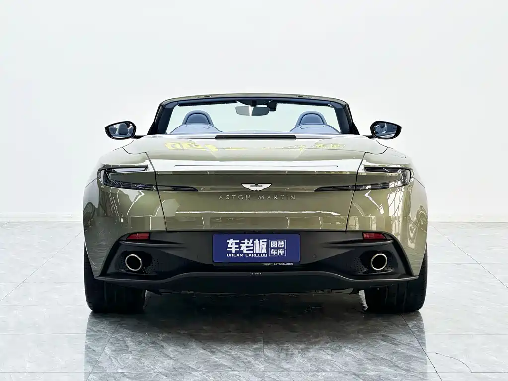 Aston Martin DB11 2023 — фото 5
