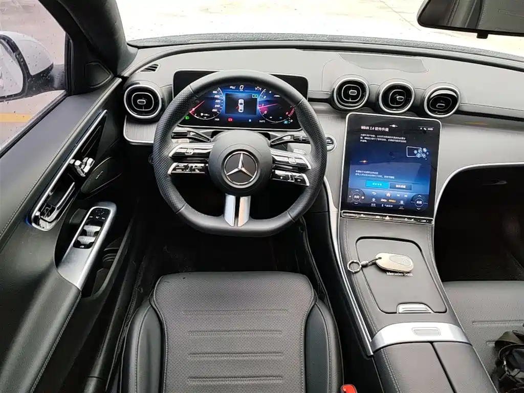 Mercedes-Benz C-Class 2023 — фото 11