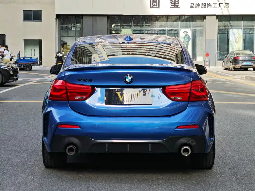 BMW 1 Series 2020 — фото 8