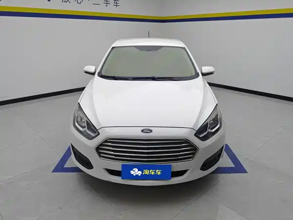 Ford Escort 2017