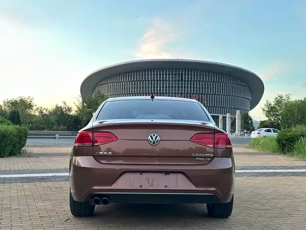 Volkswagen Lamando 2015