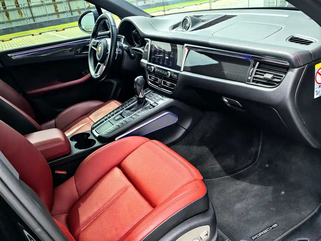 Porsche Macan 2021 — фото 10