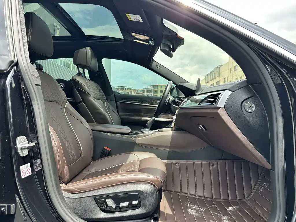BMW 6 Series GT 2020 — фото 20