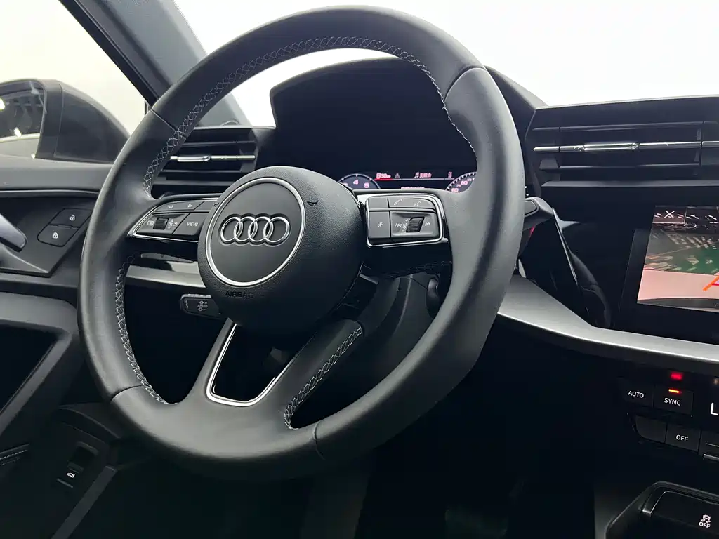 Audi A3 2024 — фото 12
