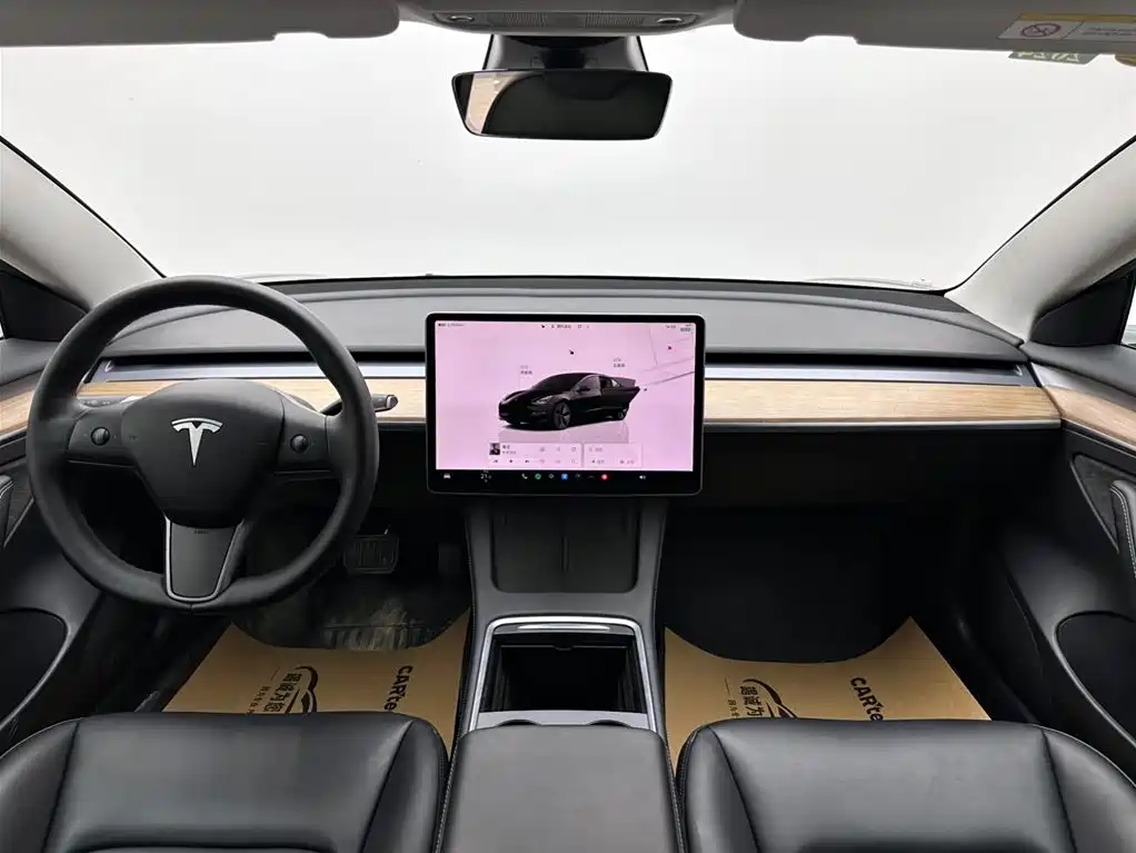 Tesla Model 3 2022 — фото 10