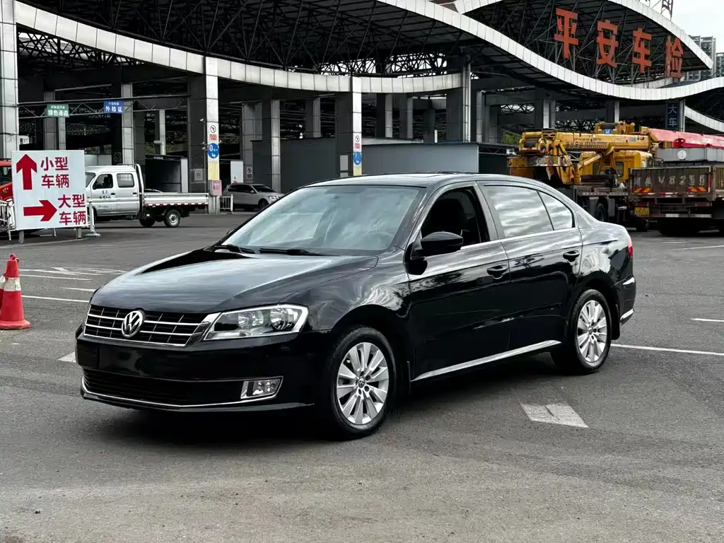 Volkswagen Lavida 2015