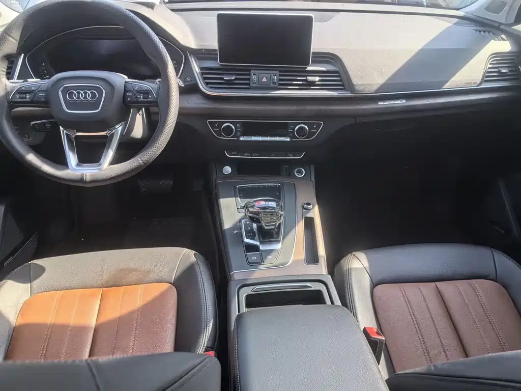 Audi Q5L 2019 — фото 12