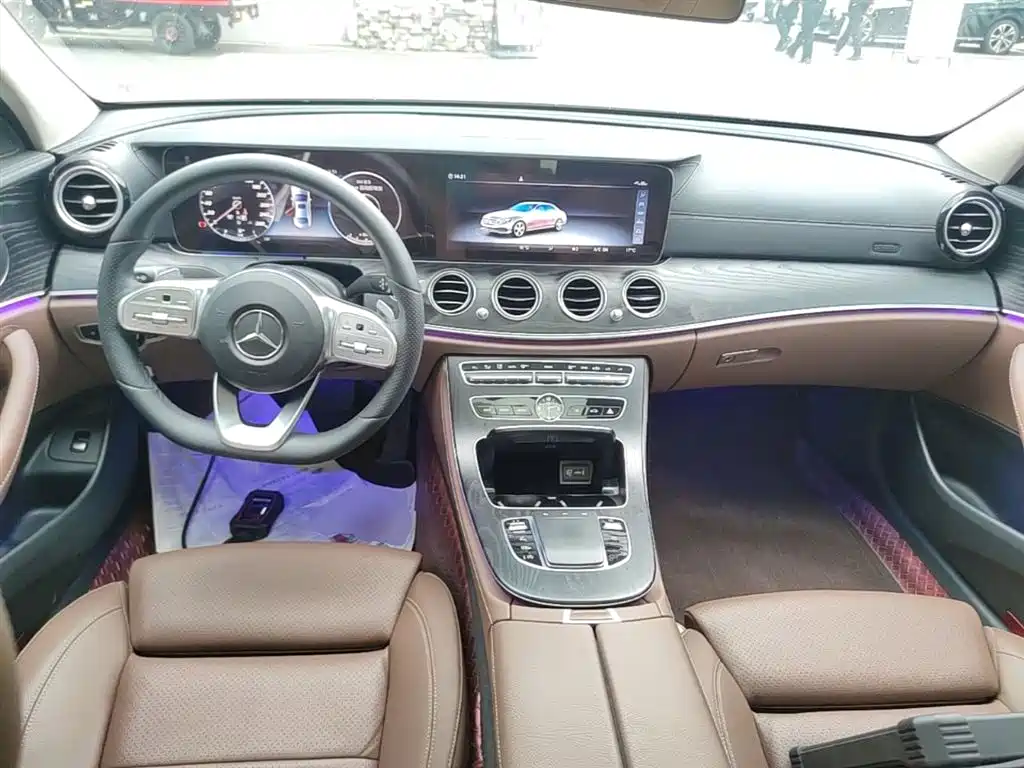 Mercedes-Benz E-Class 2019 — фото 10