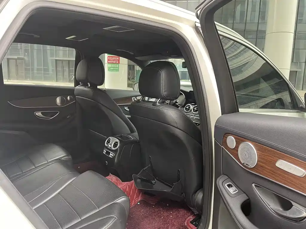 Mercedes-Benz GLC 2020 — фото 18