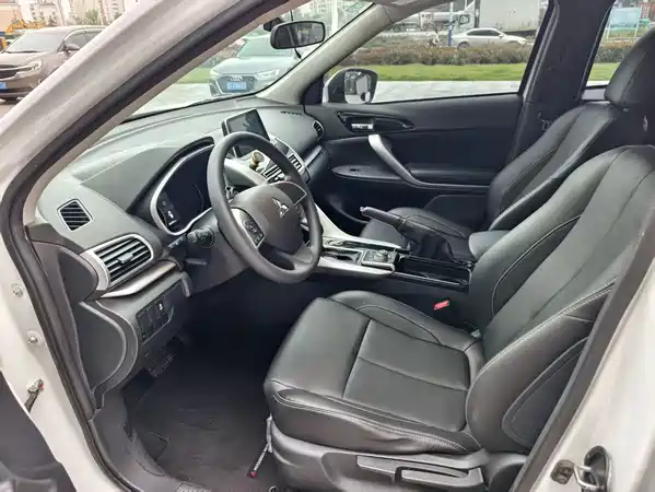 Mitsubishi Yige 2018