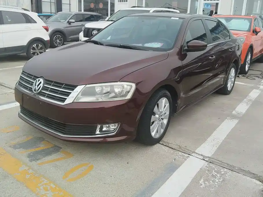 Volkswagen Lavida 2013