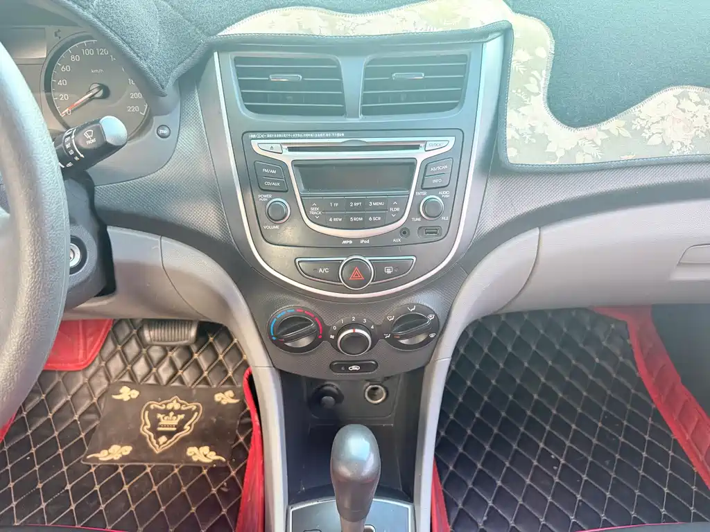 Hyundai Accent 2016 — фото 13