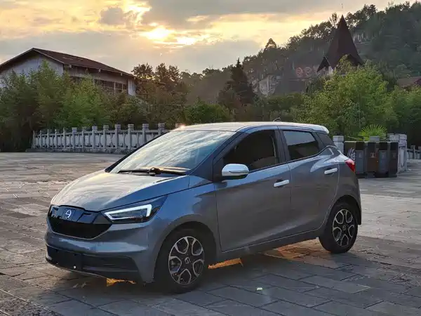 JMC Yizhi EV3 2021