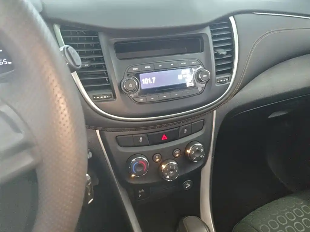 Chevrolet Trax 2017 — фото 13