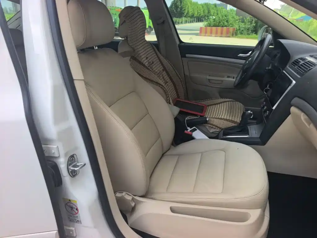 Skoda Octavia 2015 — фото 25