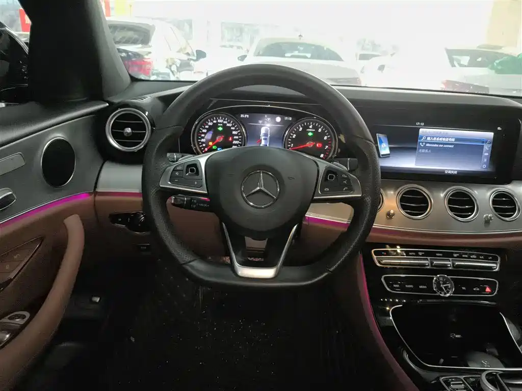 Mercedes-Benz E-Class 2018 — фото 11