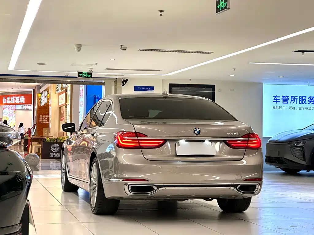 BMW 7 Series 2018 — фото 5