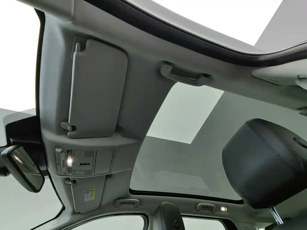 Land Rover Discovery Sport 2019 — фото 14