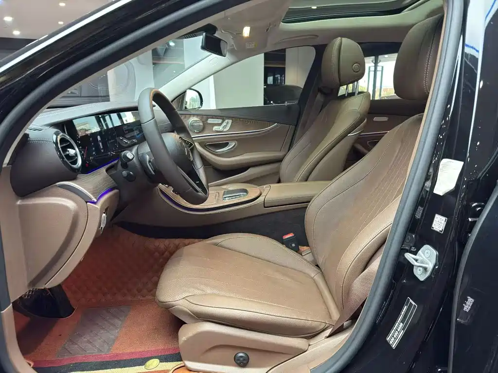Mercedes-Benz E-Class 2023 — фото 6