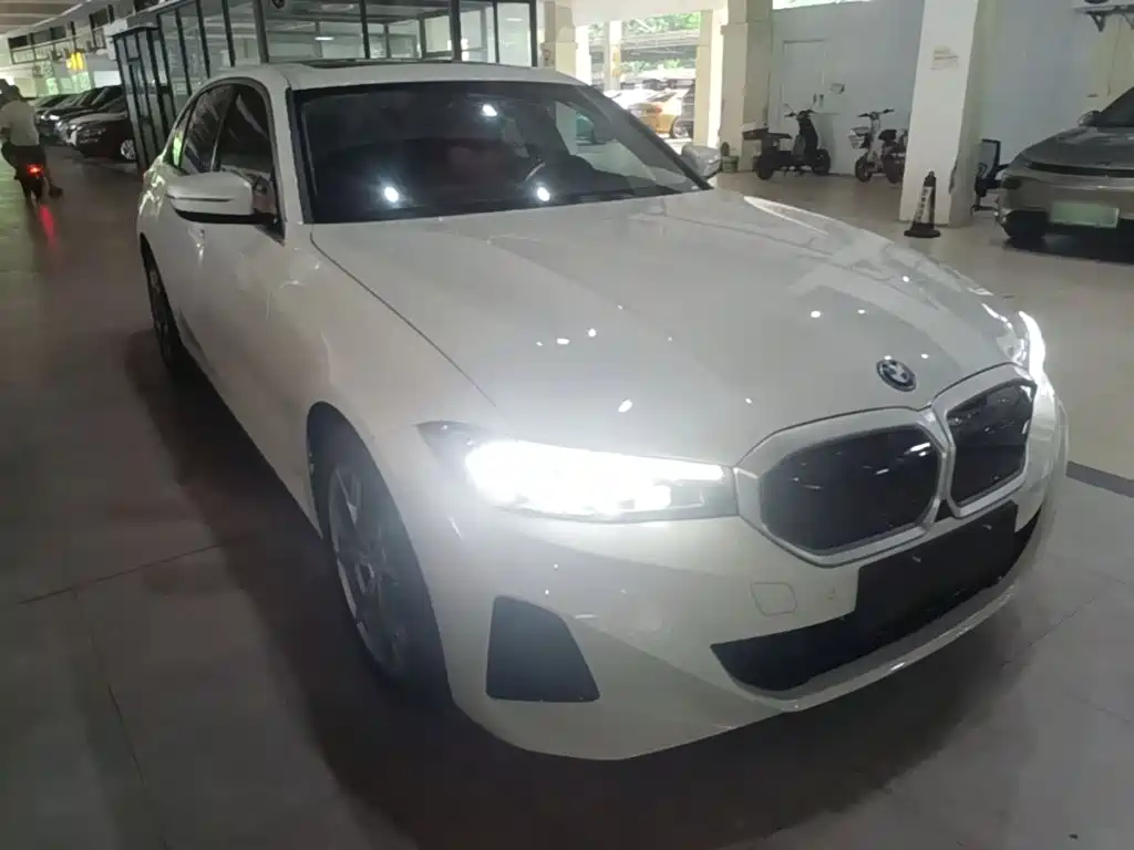 BMW i3 2024