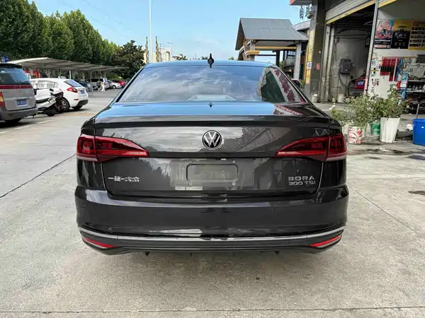 Volkswagen Bora 2023