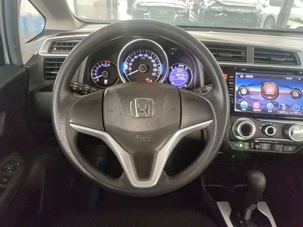 Honda Fit 2016 — фото 11