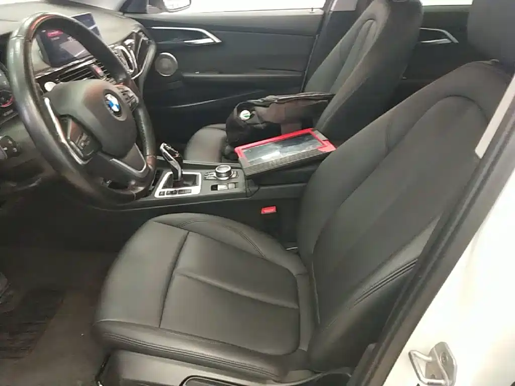 BMW 1 Series 2021 — фото 15