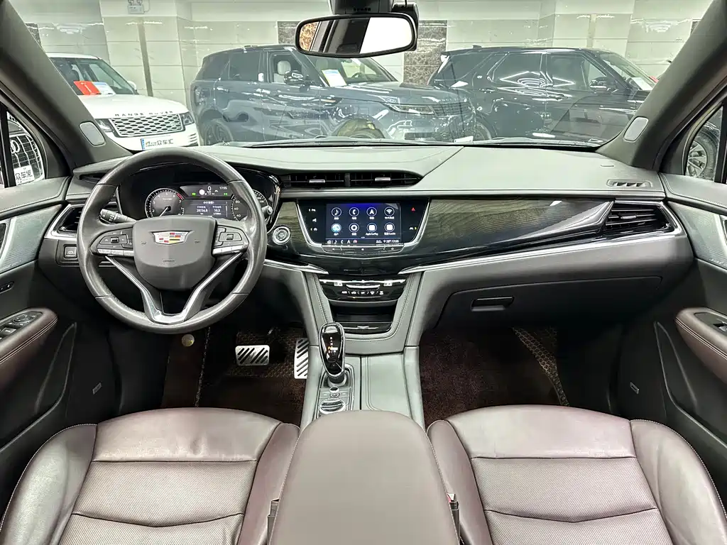 Cadillac XT6 2020 — фото 14