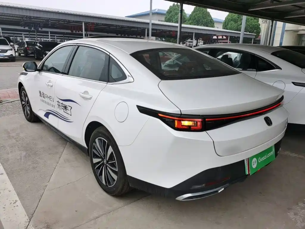Changan Eado PHEV 2026 — фото 5