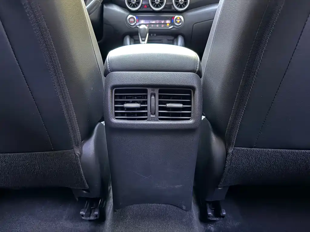 Nissan Sylphy 2022 — фото 14