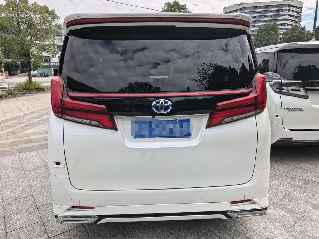 Toyota Alphard 2020 — фото 12