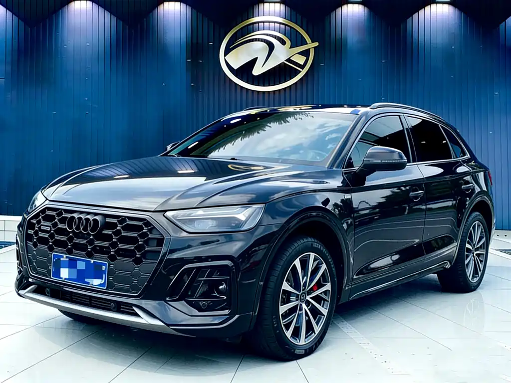 Audi Q5L 2023 — фото 1