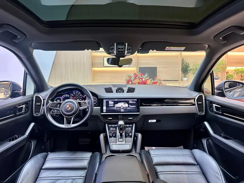 Porsche Cayenne 2018 — фото 18