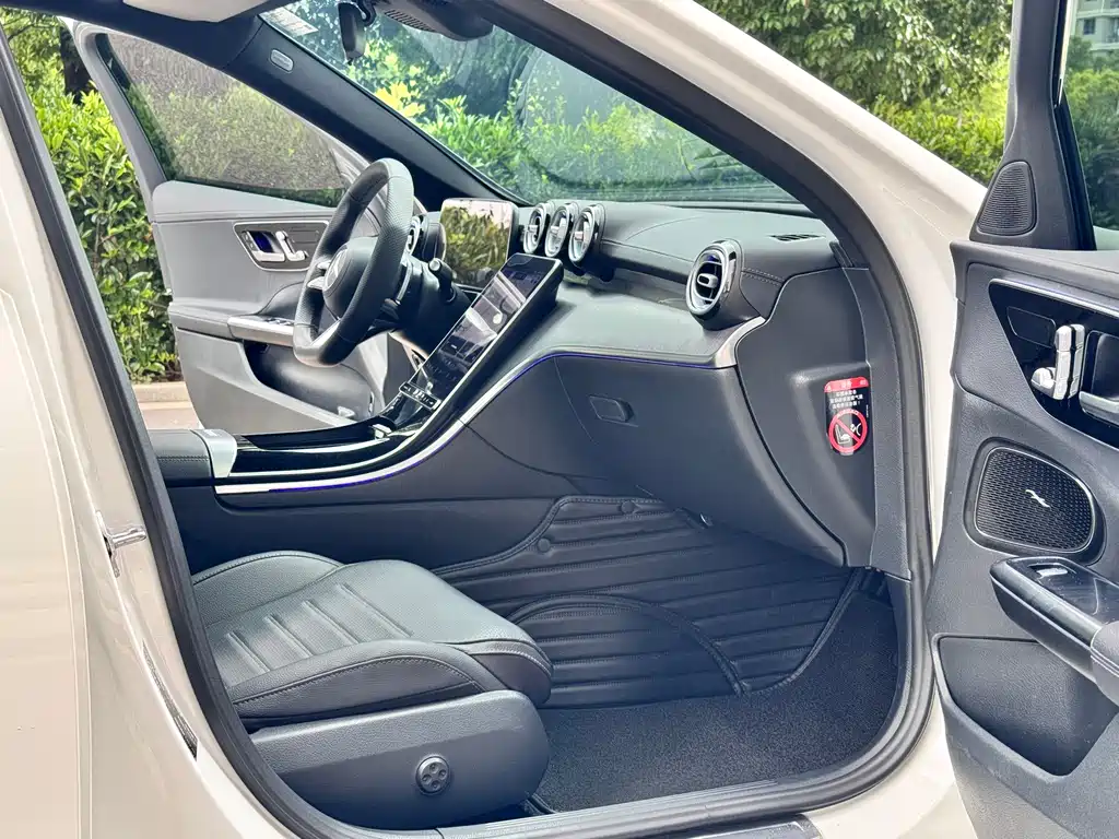 Mercedes-Benz C-Class 2022 — фото 6